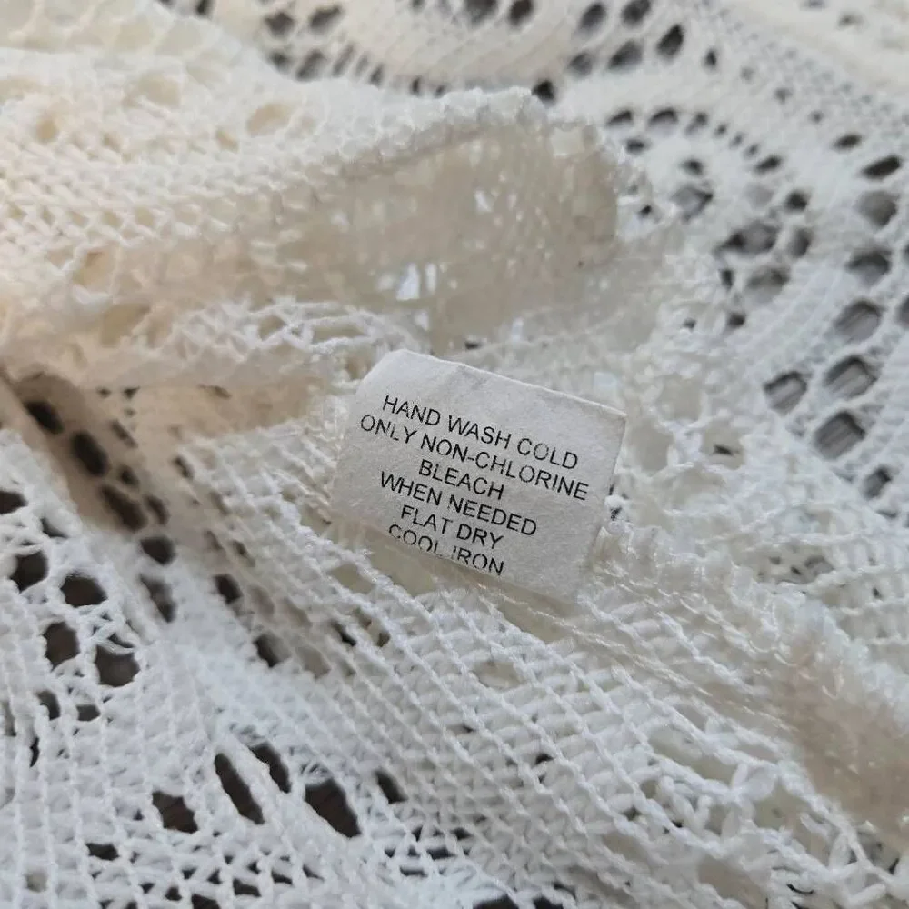 J Valdi white beach coverup lacy lightweight flattering size medium